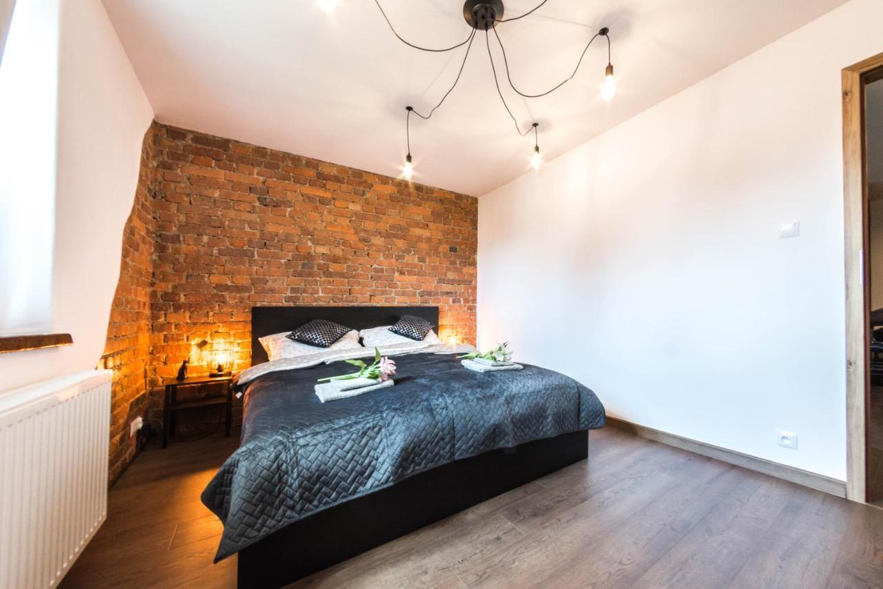 Apartament Wita Stwosza Jelenia Gora Luaran gambar