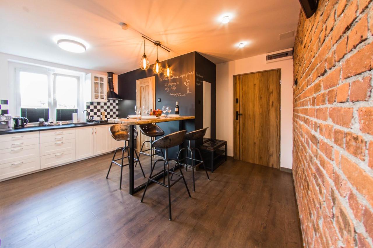 Apartament Wita Stwosza Jelenia Gora Luaran gambar