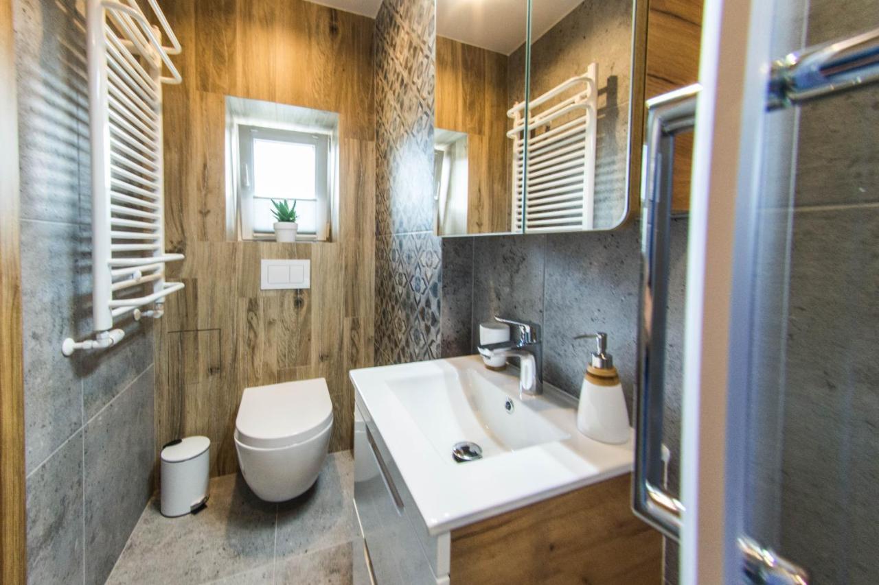 Apartament Wita Stwosza Jelenia Gora Luaran gambar